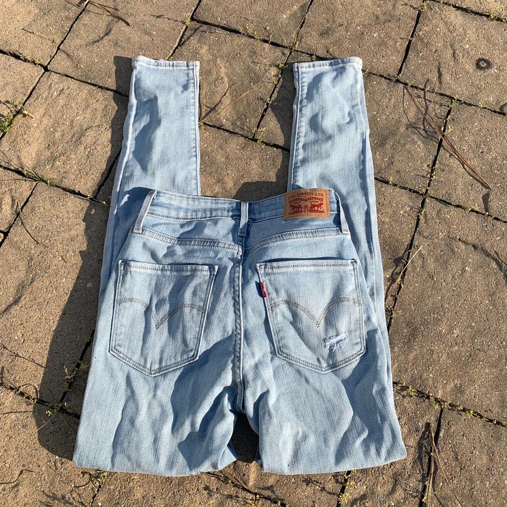 Levi's 721 High Rise Skinny Jean